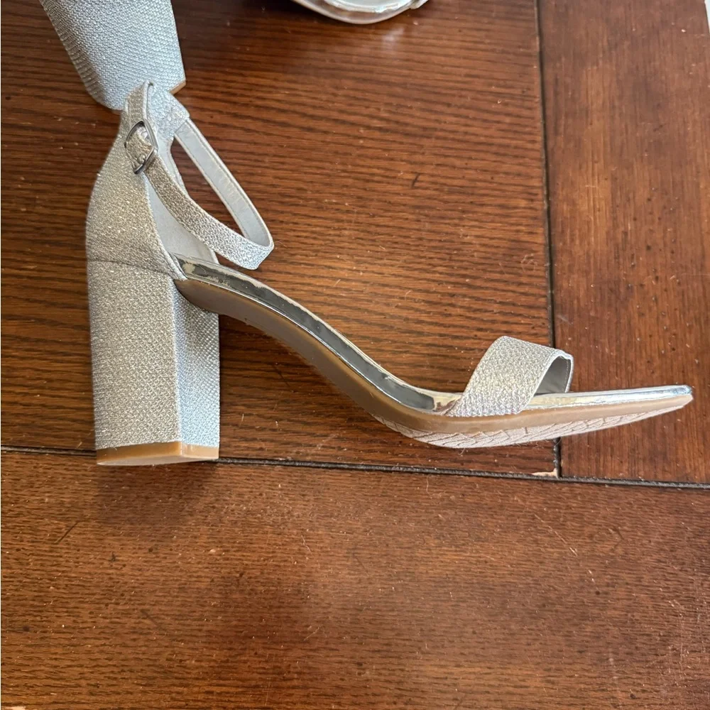 Bandilino Silver Block Heel Sandals New‎ 8.5